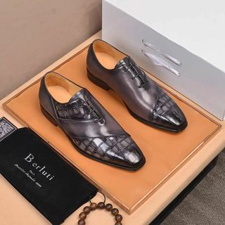 ベルルッティ(Berluti)のBerlutiベルルッティです革のビジネスシューズです(その他)