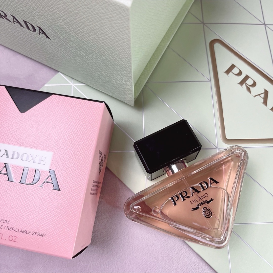 PRADA(プラダ)の新品 プラダ パラドックス オーデパルファム 50ml  箱 ショッパー付 香水 コスメ/美容の香水(香水(女性用))の商品写真