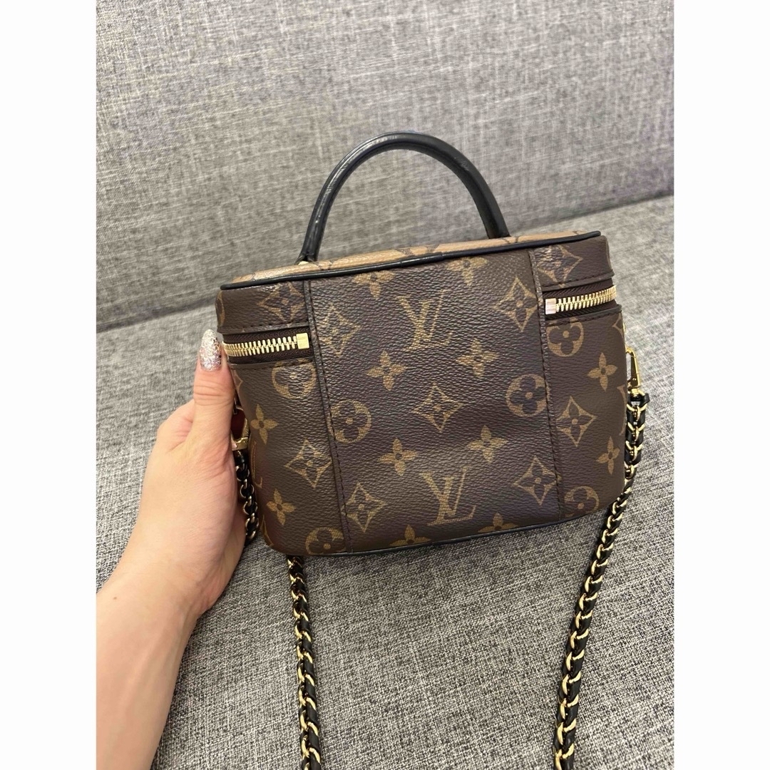 LOUIS VUITTON(ルイヴィトン)のLOUIS VITTON レディースのバッグ(ショルダーバッグ)の商品写真