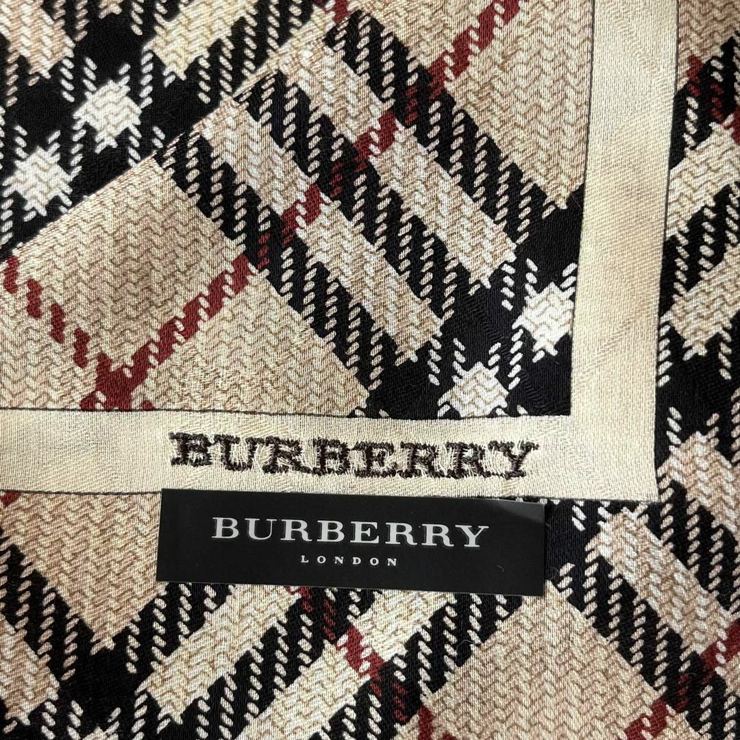 BURBERRY(バーバリー)のバーバリーロンドン　ロゴ刺繍　ハンカチ　ノバチェック　レディース　メンズ レディースのファッション小物(ハンカチ)の商品写真