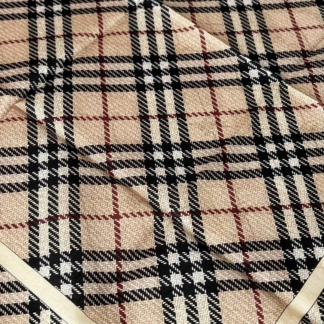 BURBERRY(バーバリー)のバーバリーロンドン　ロゴ刺繍　ハンカチ　ノバチェック　レディース　メンズ レディースのファッション小物(ハンカチ)の商品写真