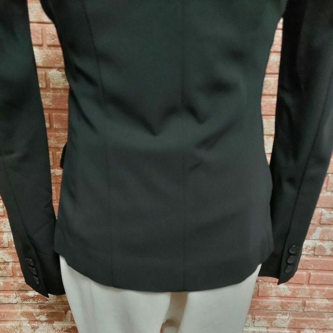 PASSIONE パシオーネ テーラードジャケット フォーマル可 黒 36 レディースのジャケット/アウター(テーラードジャケット)の商品写真