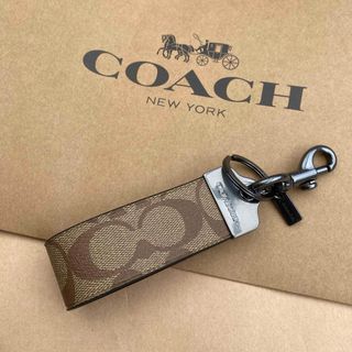 COACH - キーケース　キーホルダー　キーリング　カーキ