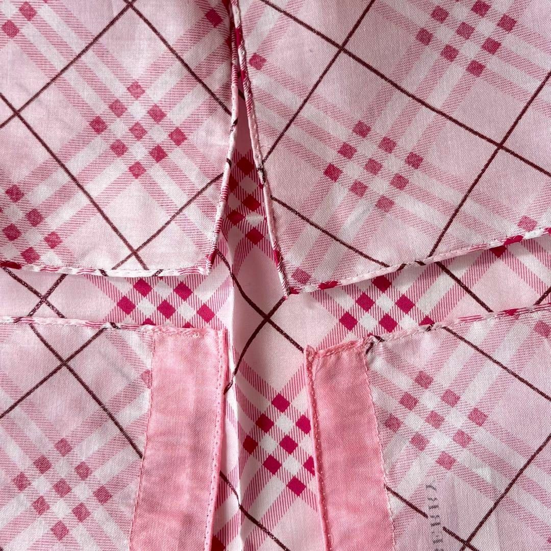BURBERRY(バーバリー)のバーバリー　未使用ハンカチ　チェック　ピンク レディースのファッション小物(ハンカチ)の商品写真