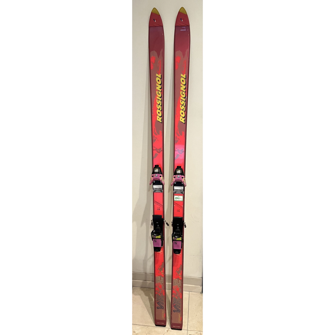 ROSSIGNOL(ロシニョール)のスキー板　ロシニョール　178cm     ピンク ビンディング サロモン スポーツ/アウトドアのスキー(板)の商品写真