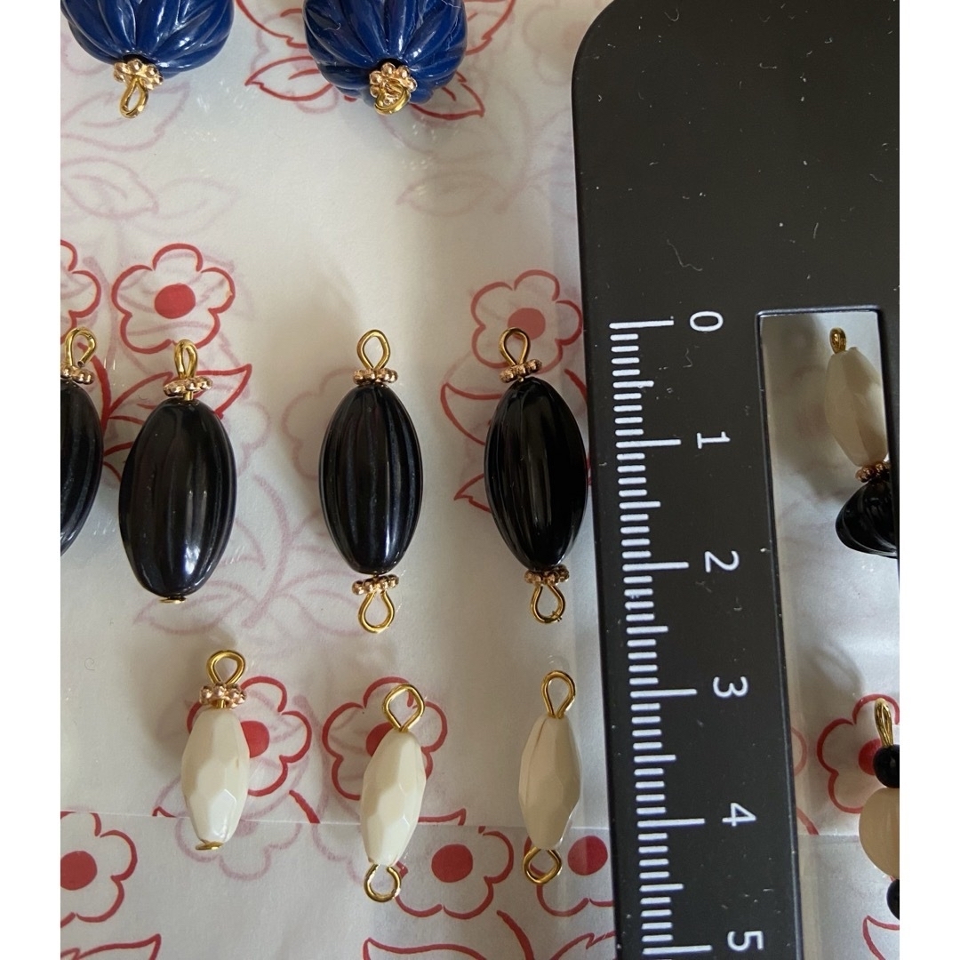 貴和製作所(キワセイサクジョ)のアクセサリーチャームのセット ハンドメイドの素材/材料(各種パーツ)の商品写真