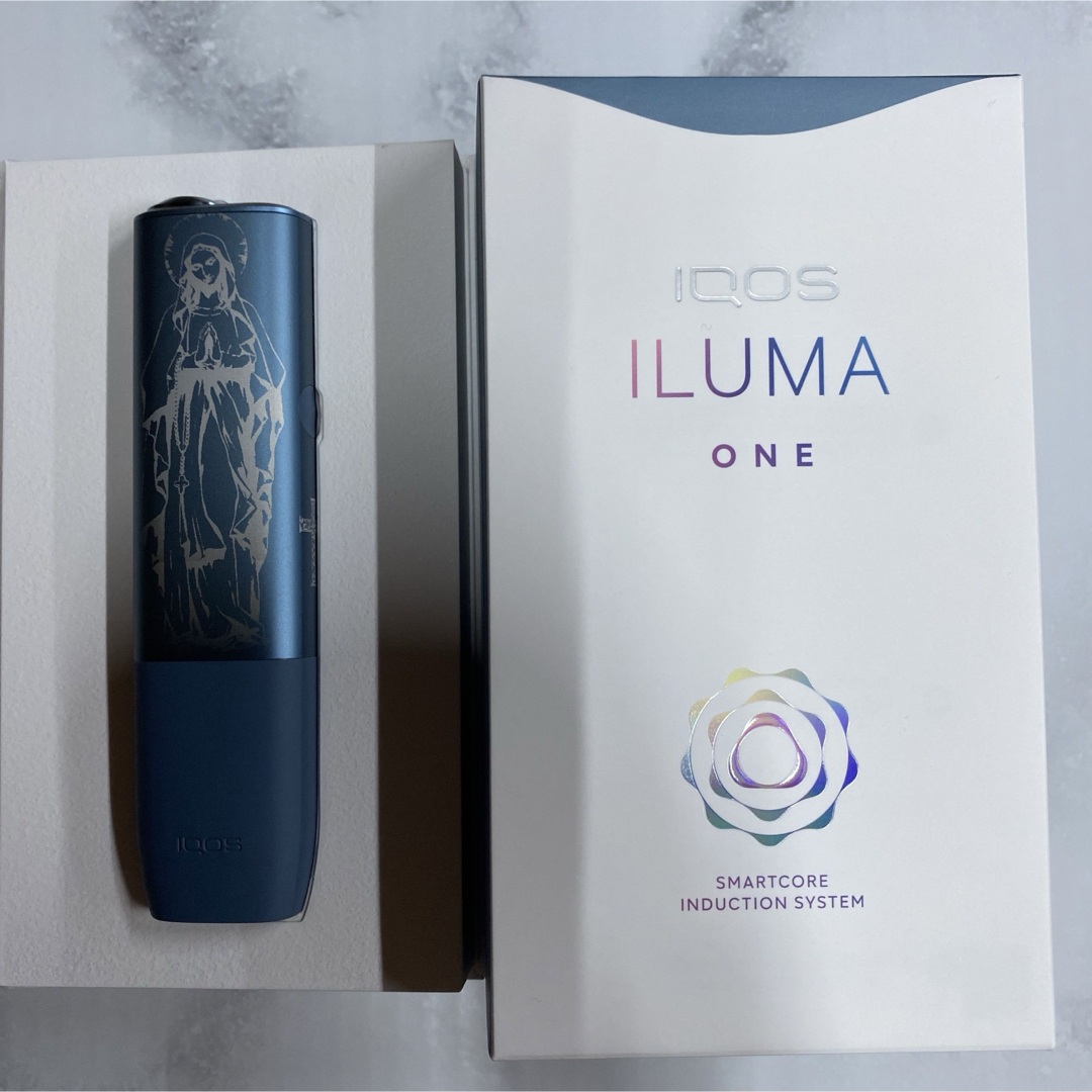 IQOS(アイコス)のiQOS ILUMA ONE イルマワン レーザー加工 聖母 マリア 聖書 青 メンズのファッション小物(タバコグッズ)の商品写真