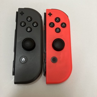 ニンテンドースイッチ(Nintendo Switch)のジャンク　 SwitchジョイコンR グレー　ネオンレッド(家庭用ゲーム機本体)
