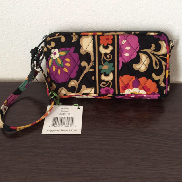 Vera Bradley(ヴェラブラッドリー)の新品未使用 Vera Bradleyリストレット ベラブラッドリー レディースのバッグ(クラッチバッグ)の商品写真