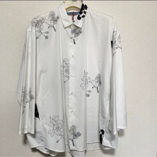 美品　総柄　メンズシャツ(シャツ)