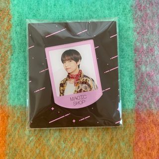 ボウダンショウネンダン(防弾少年団(BTS))の防弾少年団 BTS テテ テヒョン V アクリルバッジ(アイドルグッズ)