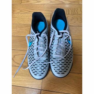 ナイキ(NIKE)のNIKE  フットサルシューズ　26.5(スニーカー)