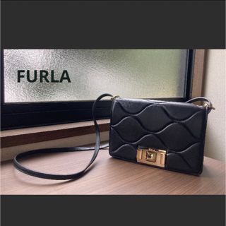 フルラ(Furla)の極美品　FURLA フルラ　キルティング　クロスボディ　ショルダーバッグ(ショルダーバッグ)