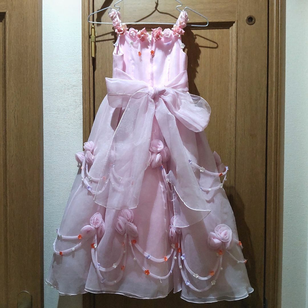 スタジオ撮影使用　子供用ドレス(ピンク)　サイズ100　<y140>m キッズ/ベビー/マタニティのキッズ服女の子用(90cm~)(ドレス/フォーマル)の商品写真
