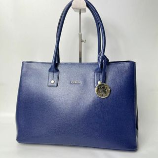 フルラ(Furla)の【美品】フルラ リンダ　ロゴチャーム　ブルー　肩掛け可能　A4可　トートバッグ(トートバッグ)