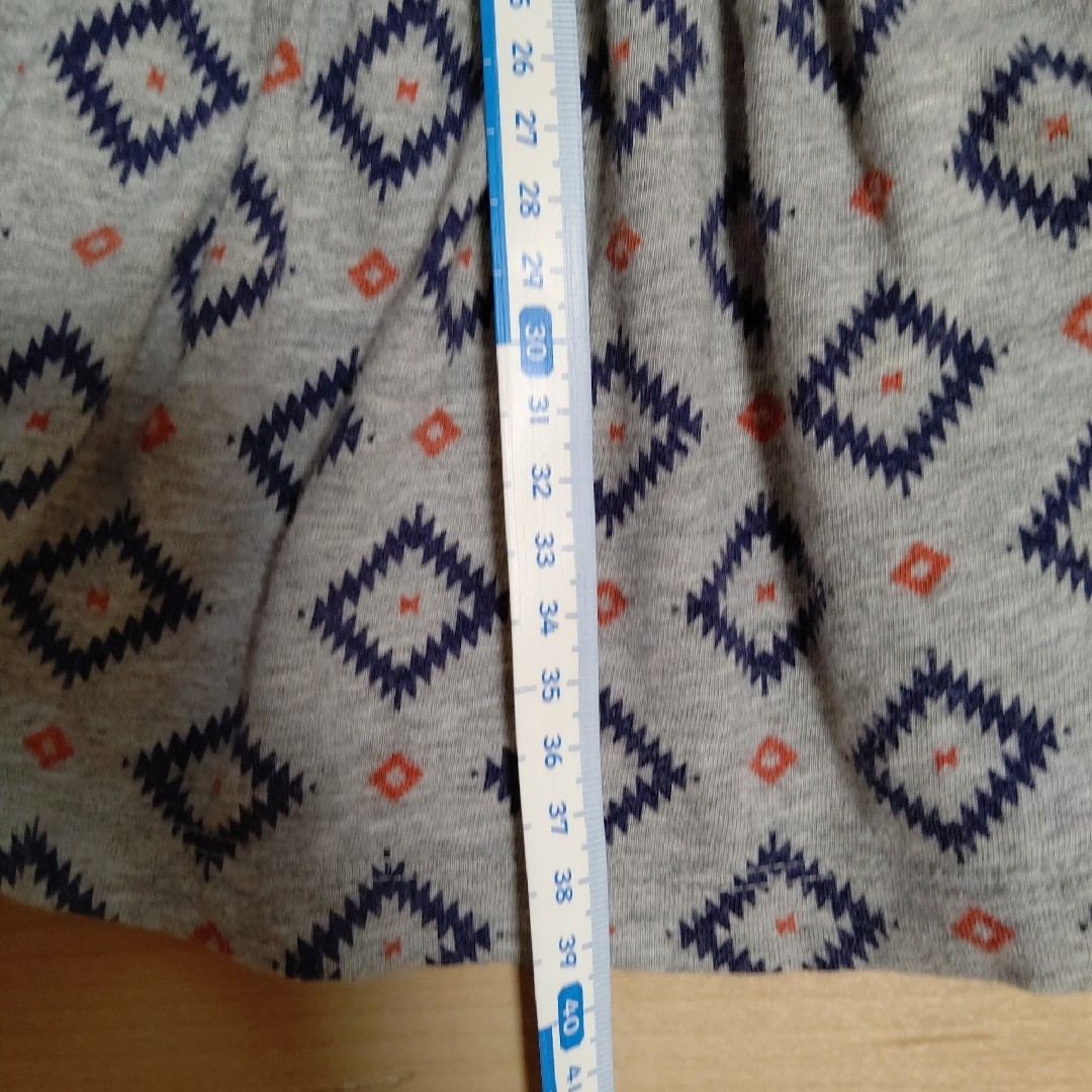 babyGAP(ベビーギャップ)のbabyGap チュニック ９０cm 女の子 グレー ベビーギャップ キッズ/ベビー/マタニティのキッズ服女の子用(90cm~)(Tシャツ/カットソー)の商品写真