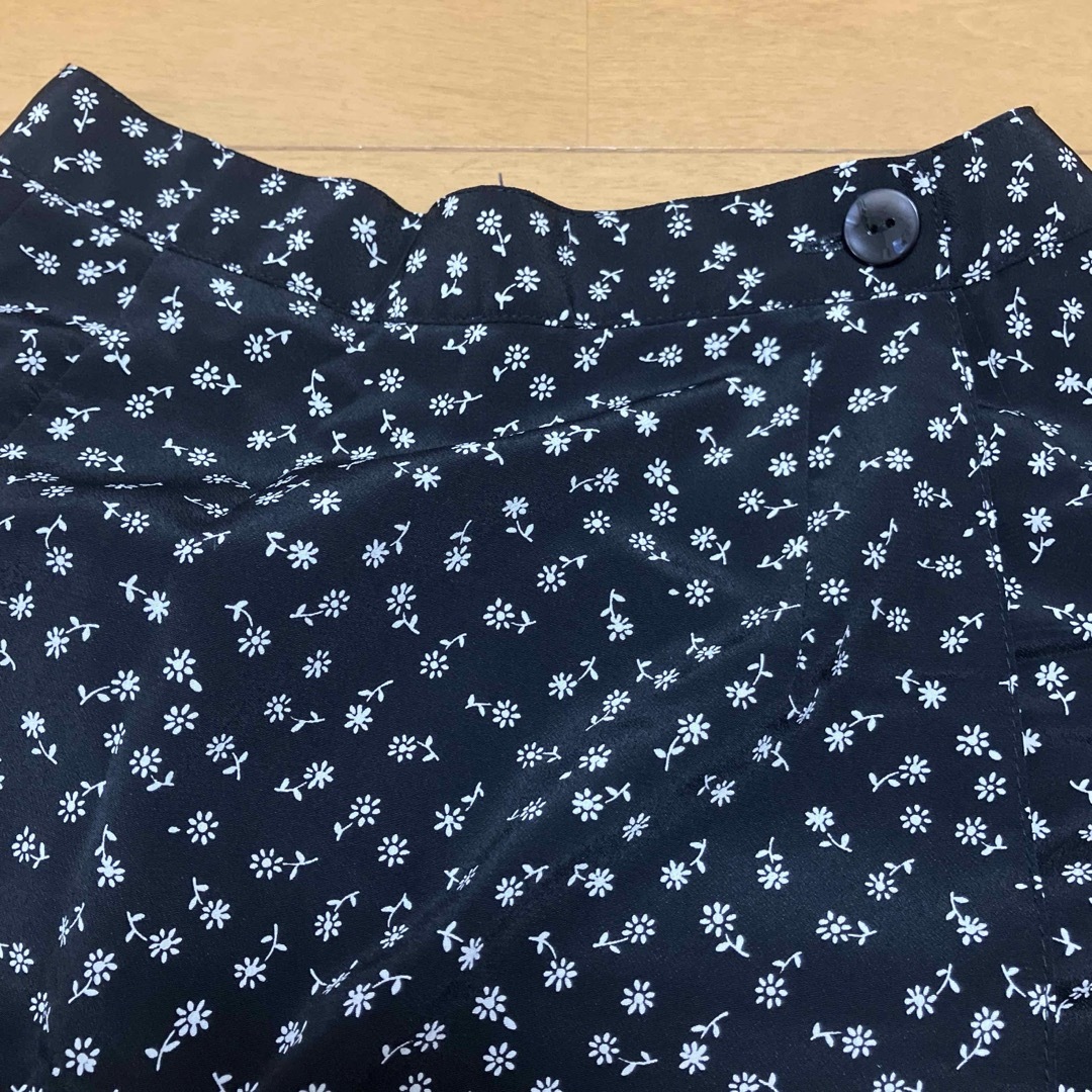 キュロット　ブラック　花柄　150 キッズ/ベビー/マタニティのキッズ服女の子用(90cm~)(パンツ/スパッツ)の商品写真