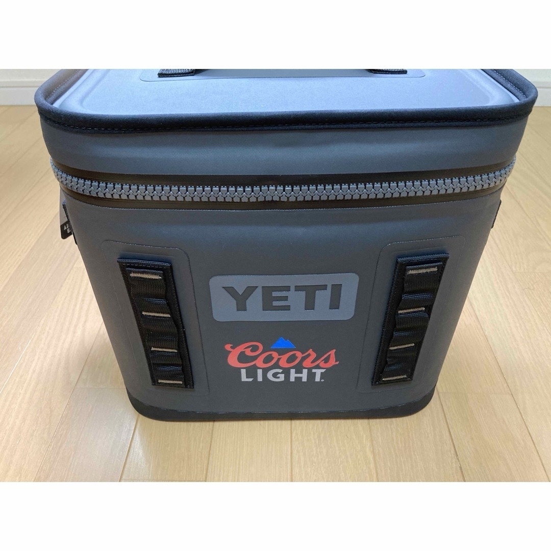 YETI(イエティ)の新品 YETI Hopper Flip 12 イエティー ホッパーフリップ スポーツ/アウトドアのアウトドア(その他)の商品写真
