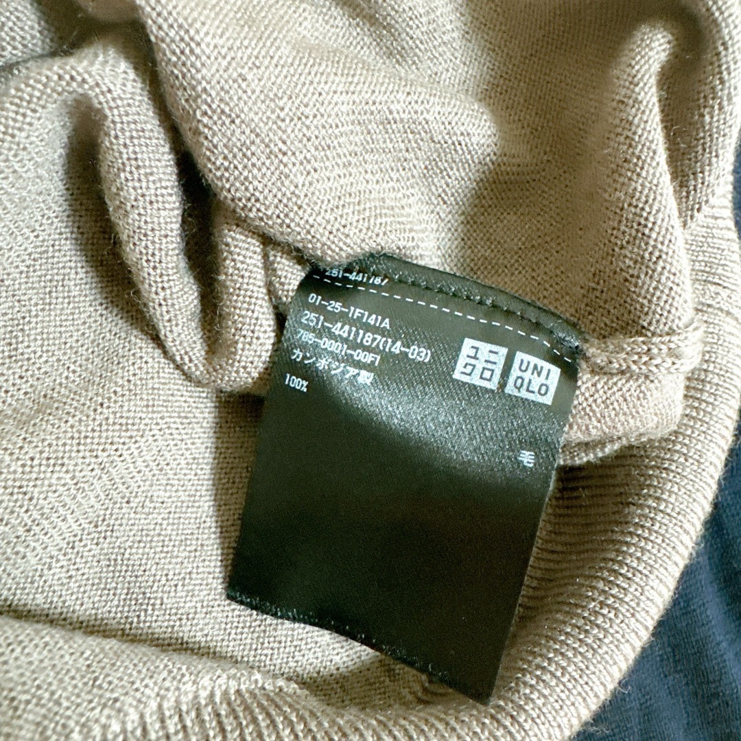 UNIQLO(ユニクロ)のUNIQLO Vネックニット　セット売り レディースのトップス(ニット/セーター)の商品写真