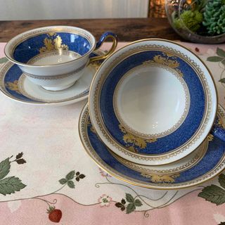 ウェッジウッド(WEDGWOOD)のウェッジウッド  コロンビア　パウダー　ブルー　ティーカップ＆ソーサー　ピオニー(食器)