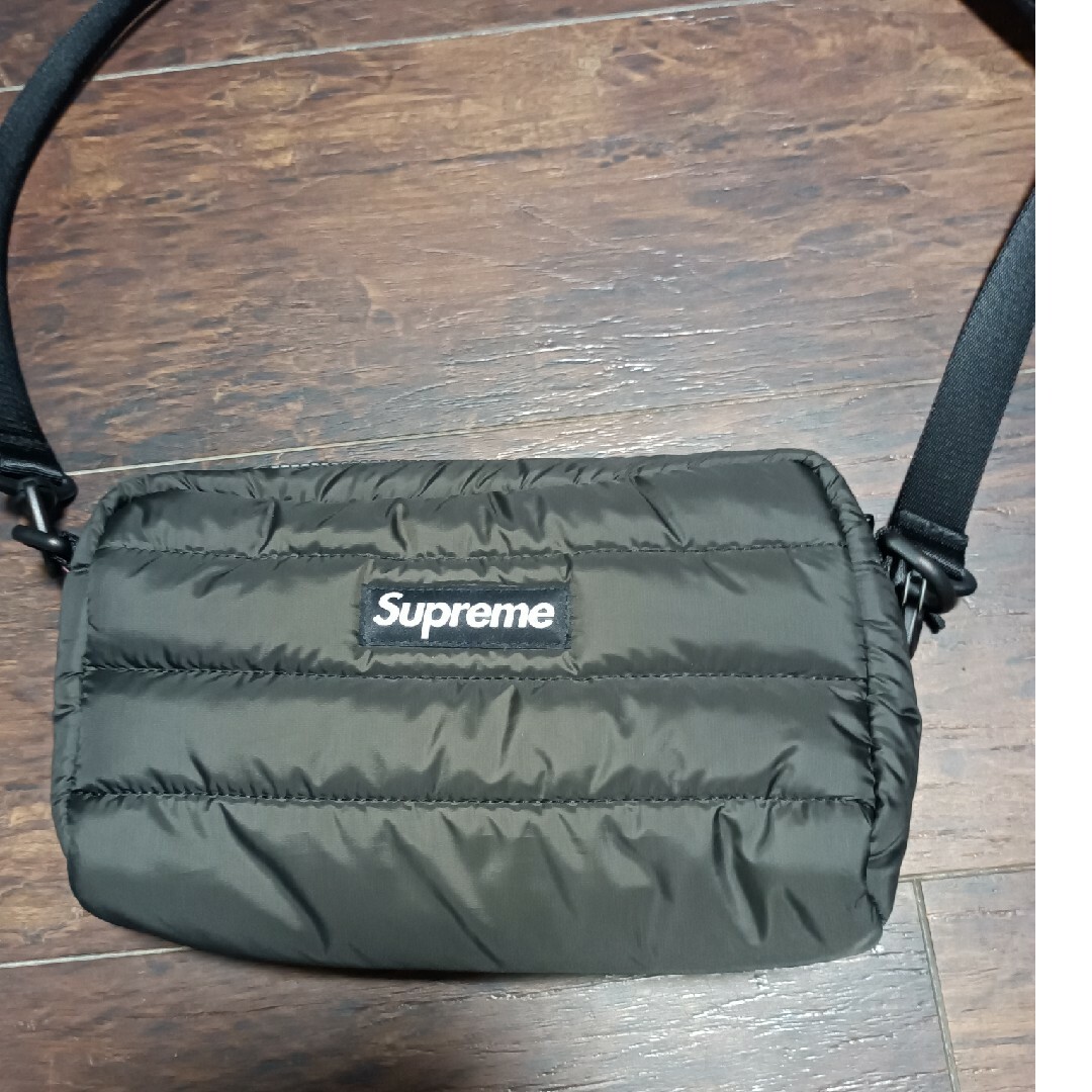 Supreme(シュプリーム)のSupreme Puffer Side Bag "Black"　シュプリー メンズのバッグ(ショルダーバッグ)の商品写真