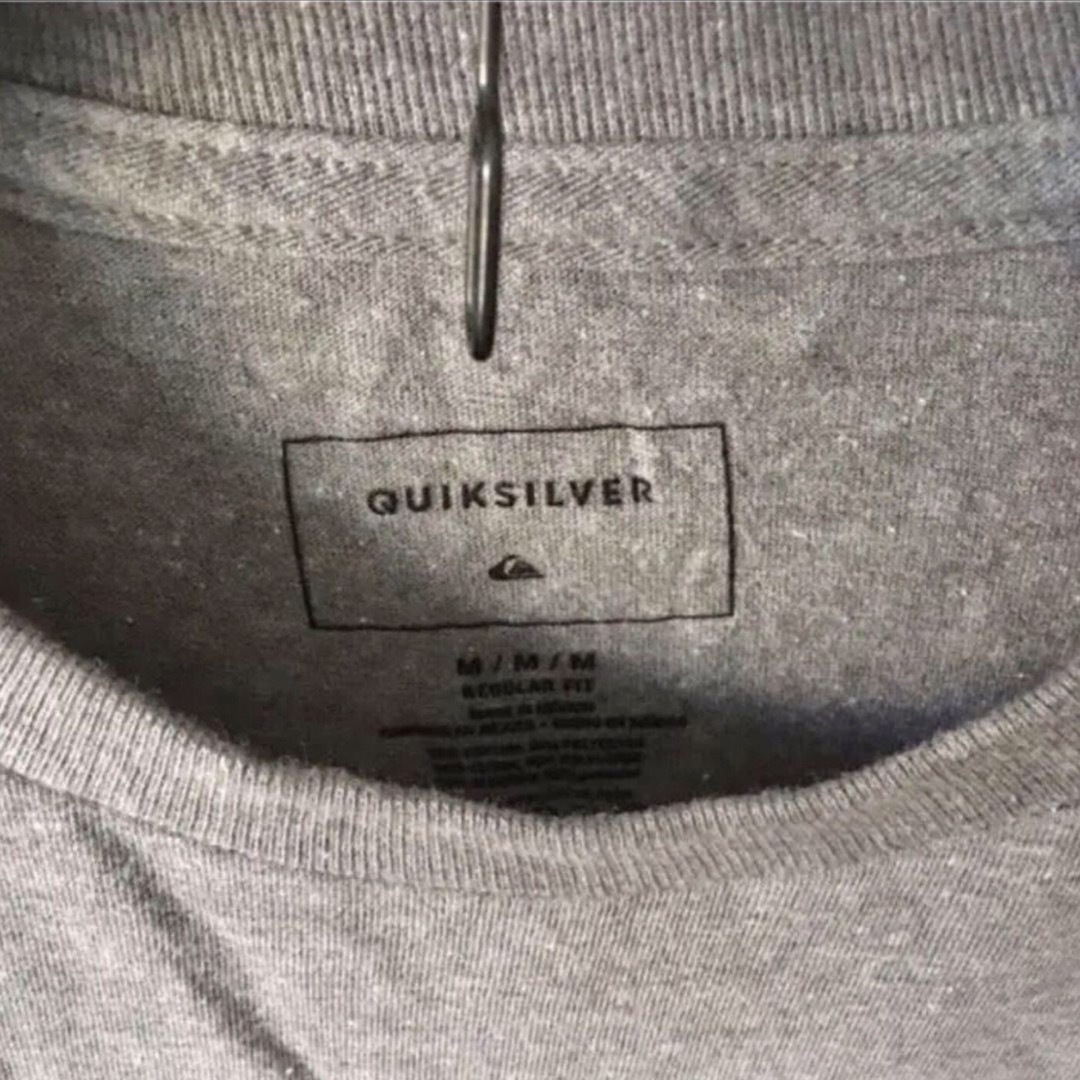 QUIKSILVER(クイックシルバー)のQSクイックシルバーUS限定プリントデザインTシャツ Ｍ メンズのトップス(Tシャツ/カットソー(半袖/袖なし))の商品写真