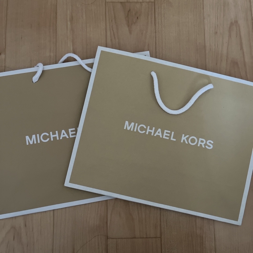Michael Kors(マイケルコース)のマイケルコース 紙袋 ショップ袋 2つ レディースのバッグ(ショップ袋)の商品写真