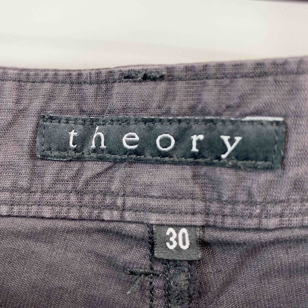 theory(セオリー)のtheory セオリー ダークグレー こげ茶 無地 シンプル メンズ ショートパンツ メンズのパンツ(ショートパンツ)の商品写真