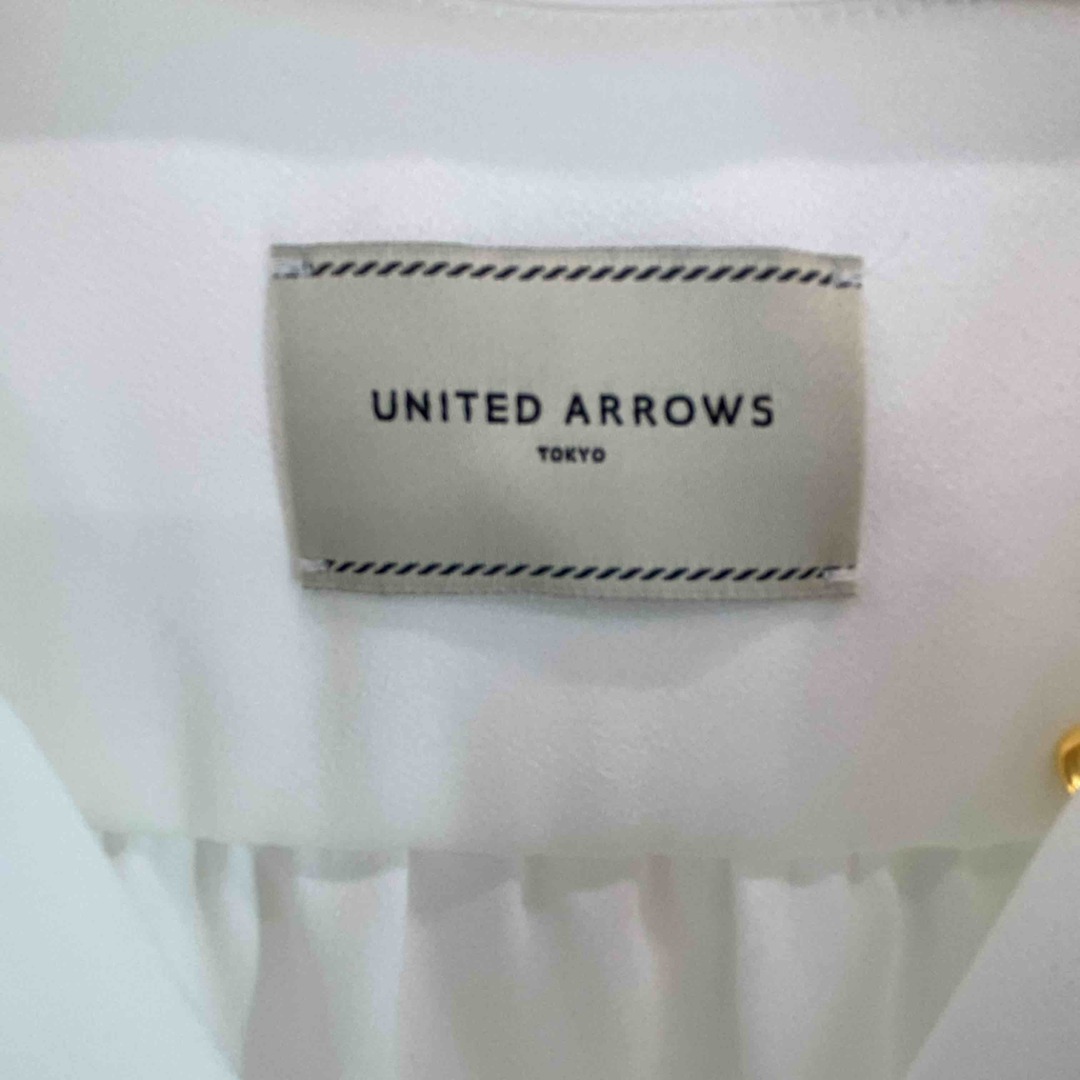 UNITED ARROWS(ユナイテッドアローズ)のUNITED ARROWS ユナイテッドアローズ レディース 半袖シャツ ブラウス フォーマル カジュアル ホワイト レディースのトップス(シャツ/ブラウス(半袖/袖なし))の商品写真