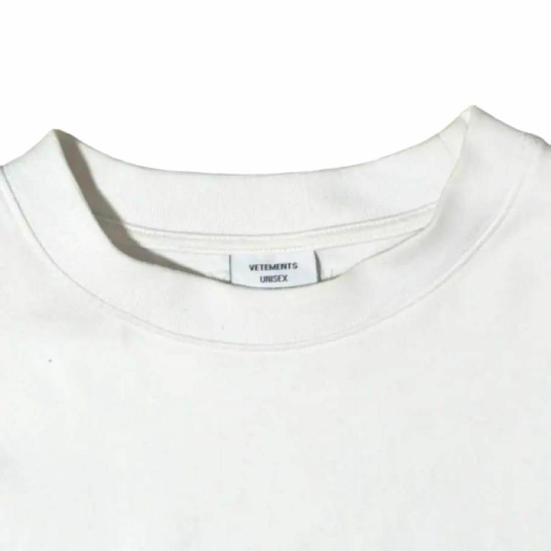 VETEMENTS(ヴェトモン)のVETEMENTS LIMITED ホワイト ロゴ オーバーサイズ Tシャツ メンズのトップス(Tシャツ/カットソー(七分/長袖))の商品写真