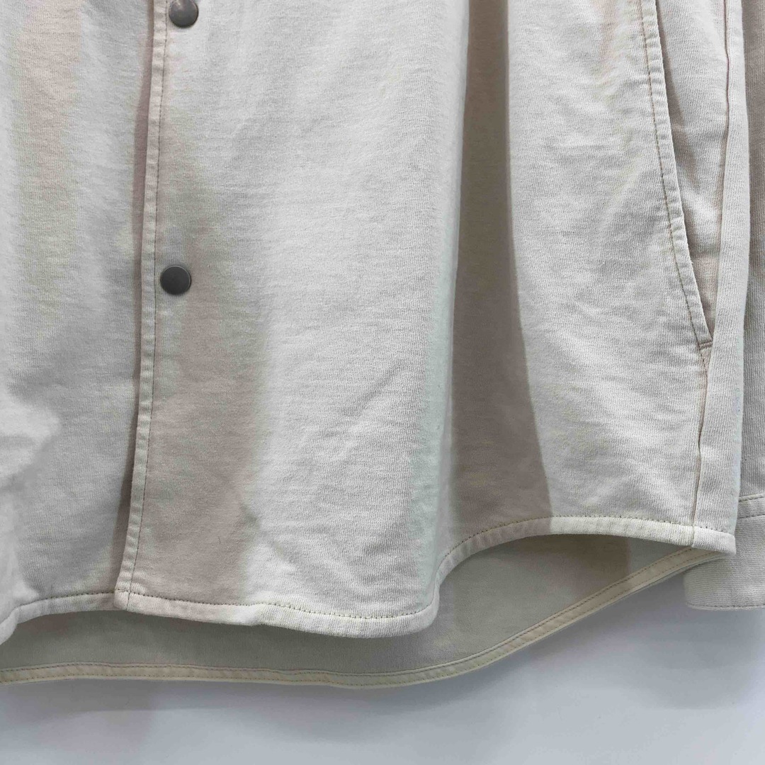 CURLY＆CO　カーリー　ベージュ　ナチュラル　フード付き　羽織　メンズ　ブルゾン レディースのジャケット/アウター(ブルゾン)の商品写真
