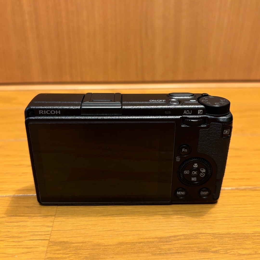 RICOH(リコー)のRICOH GR 3 シャッター枚数 1292枚 スマホ/家電/カメラのカメラ(コンパクトデジタルカメラ)の商品写真