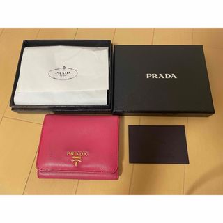 プラダ(PRADA)のPRADA　プラダ　三つ折り財布　サフィアーノレザー　ゴールドロゴ　ピンク(財布)