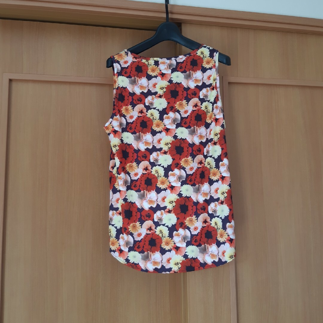 EMODA(エモダ)のEMODA エモダ カットソー タンクトップ 花柄 レディースのトップス(Tシャツ(半袖/袖なし))の商品写真