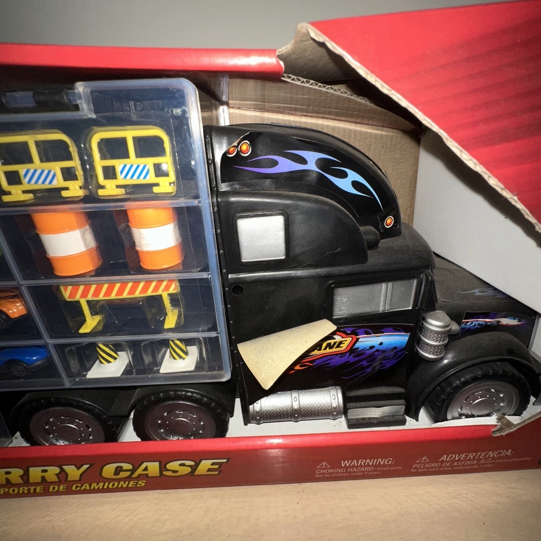 ファストレーン　トラックキャリーケース エンタメ/ホビーのおもちゃ/ぬいぐるみ(ミニカー)の商品写真