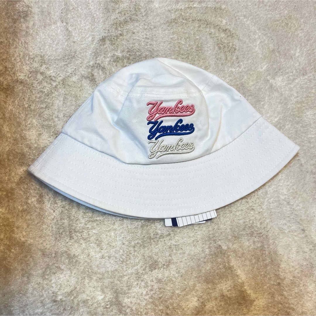 MLB YANKEES バゲットハット　タグ付き レディースの帽子(ハット)の商品写真