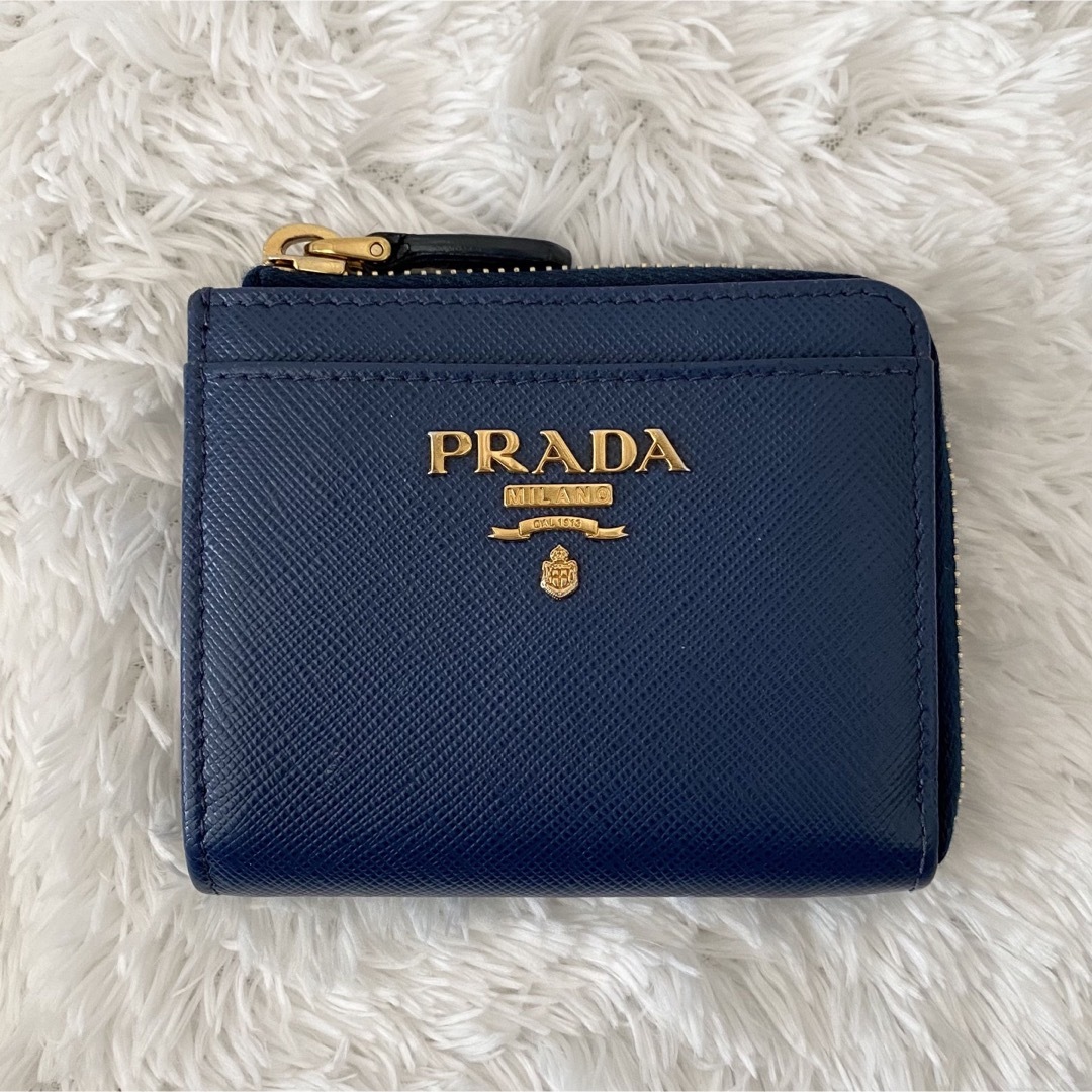 PRADA(プラダ)の美品✨PRADA プラダ サフィアーノレザー コインケース 小銭入れ ブルー レディースのファッション小物(コインケース)の商品写真