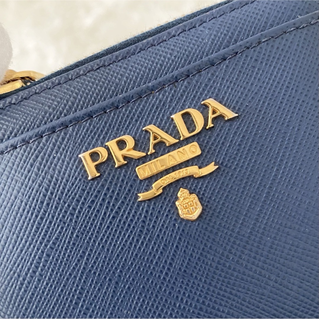 PRADA(プラダ)の美品✨PRADA プラダ サフィアーノレザー コインケース 小銭入れ ブルー レディースのファッション小物(コインケース)の商品写真