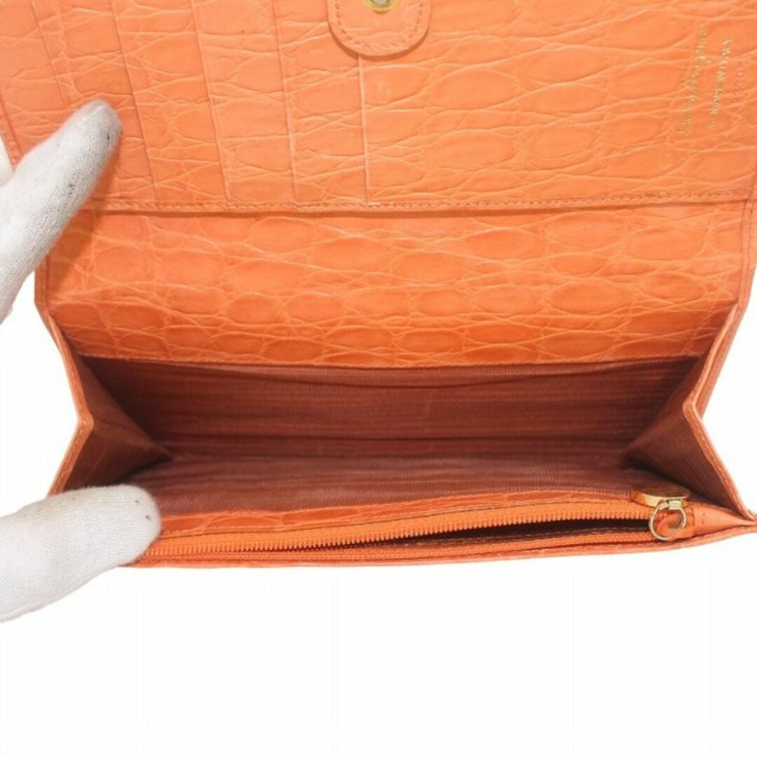 Salvatore Ferragamo(サルヴァトーレフェラガモ)のサルヴァトーレフェラガモ 二つ折り長財布 ヴァラ クロコ型押し レザー オレンジ レディースのファッション小物(財布)の商品写真