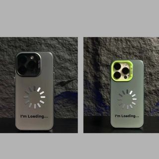 【売れ筋商品】iPhone15　ケース　かっこいい　loading　銀　黒　英語(iPhoneケース)