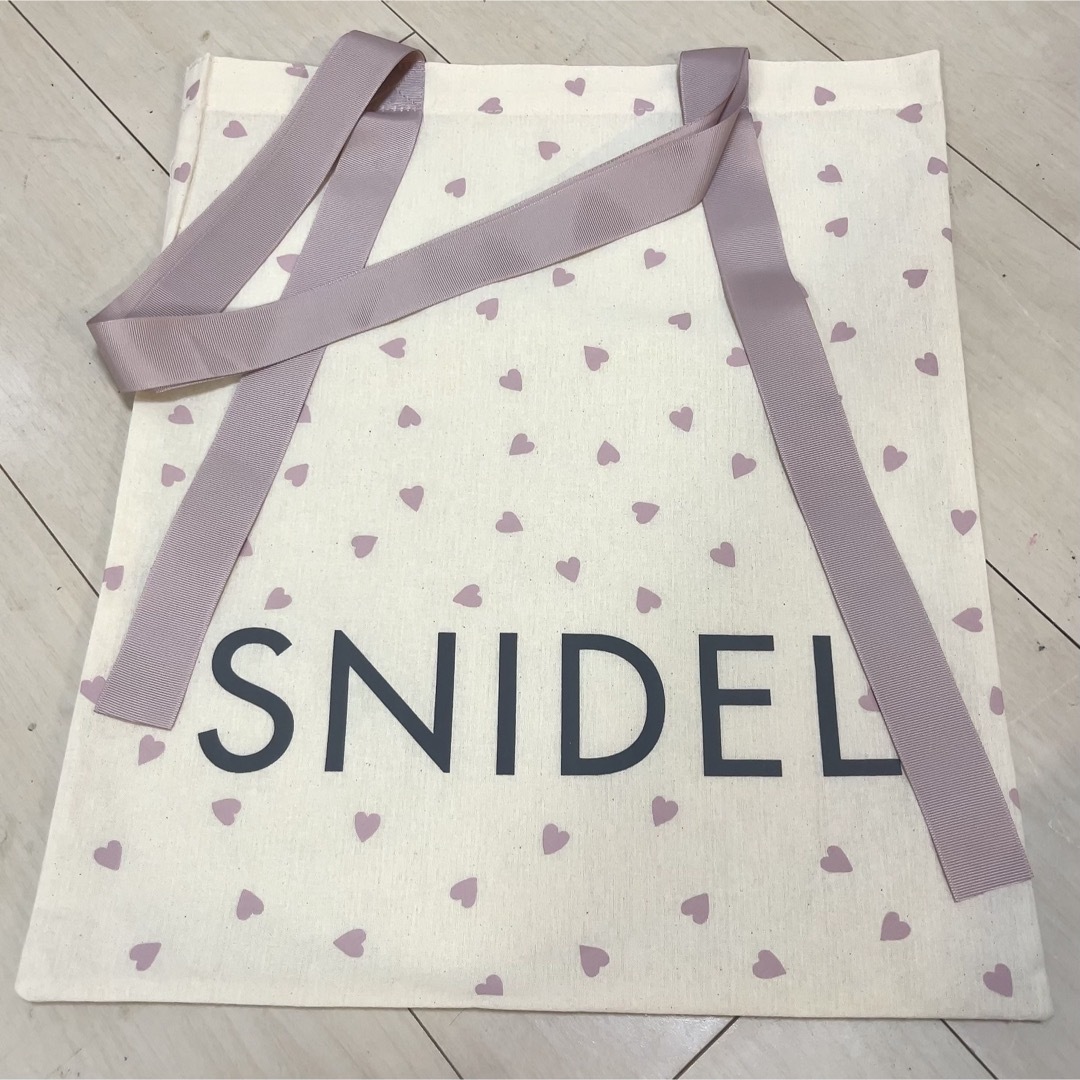 SNIDEL(スナイデル)の新品未使用♡snidel 限定ショッパー レディースのバッグ(トートバッグ)の商品写真