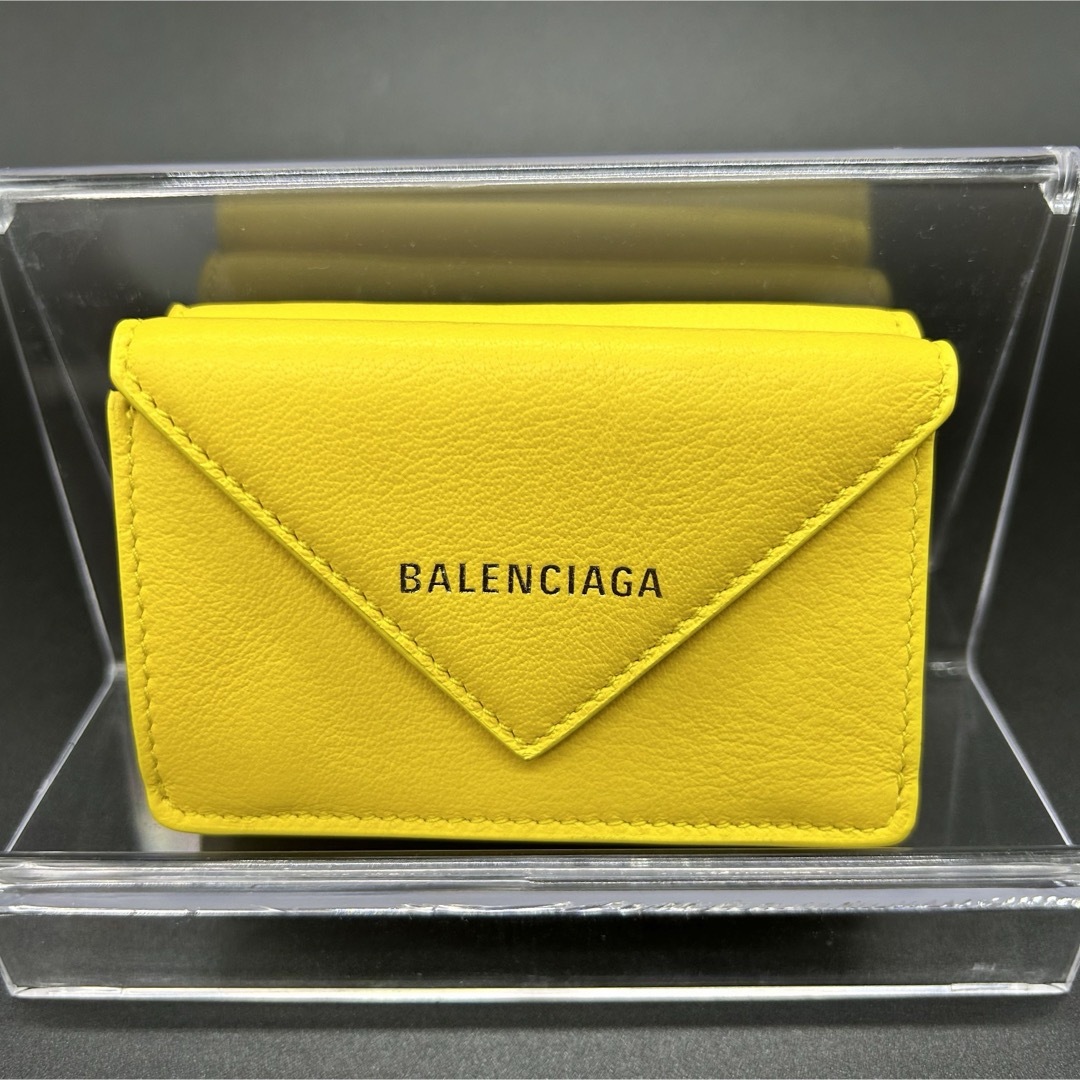 Balenciaga(バレンシアガ)のBALENCIAGA バレンシアガ ペーパーミニウォレット　イエロー　未使用品 レディースのファッション小物(財布)の商品写真