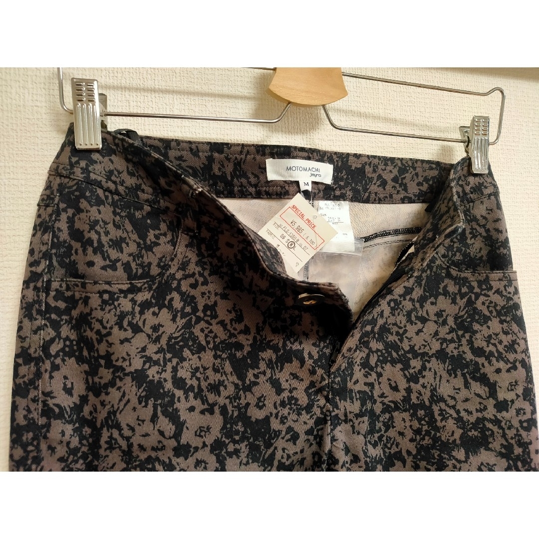 Motomachi Jayro WOMEN タグ付き新品 七分丈パンツ Mサイズ レディースのパンツ(サルエルパンツ)の商品写真