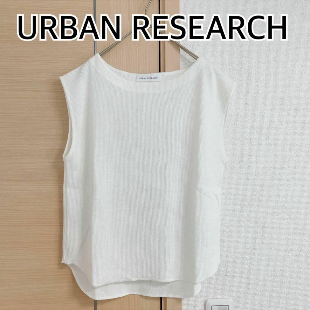 URBAN RESEARCH(アーバンリサーチ)のURBAN RESEARCH アーバンリサーチ 半袖ブラウス　ピンク レディースのトップス(シャツ/ブラウス(半袖/袖なし))の商品写真