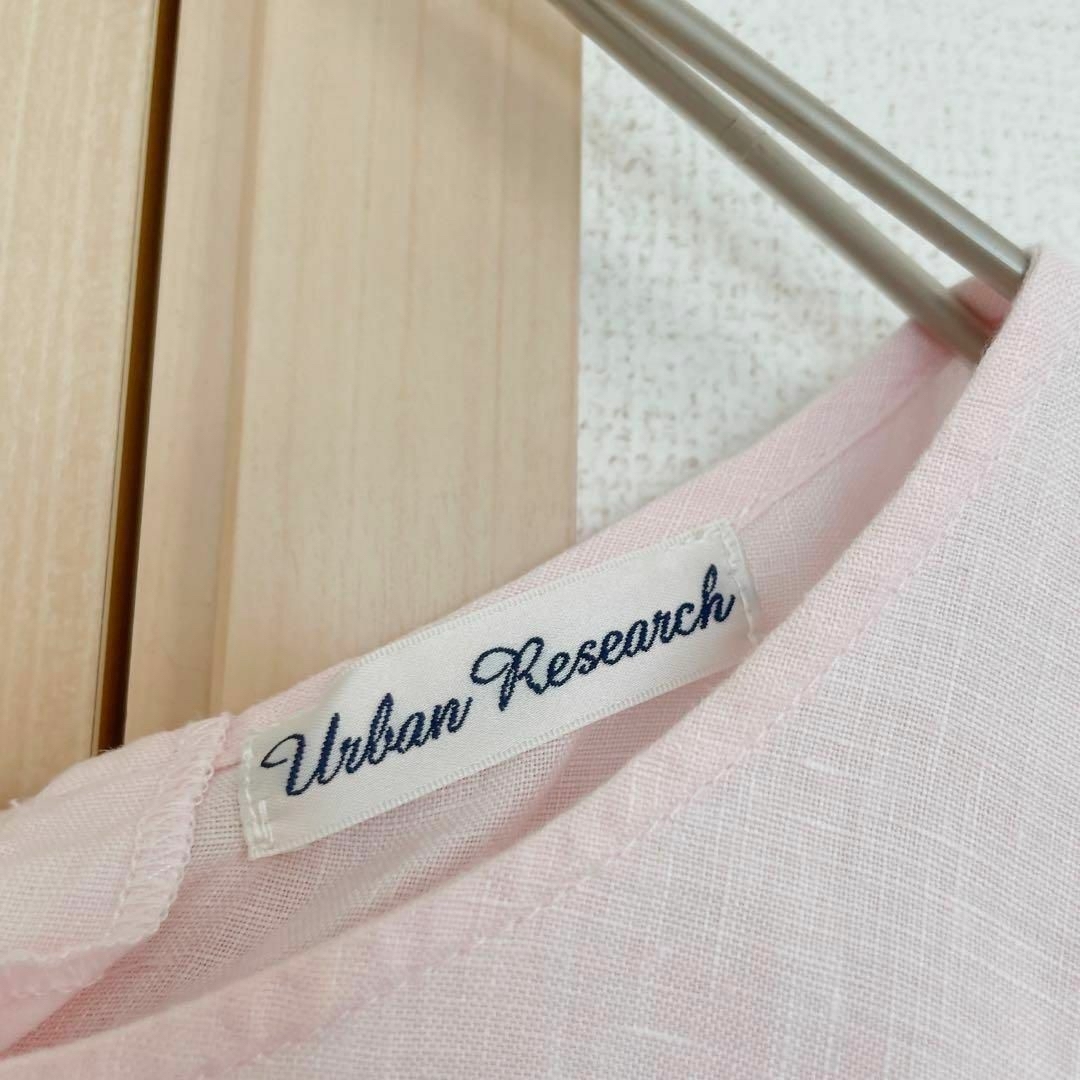 URBAN RESEARCH(アーバンリサーチ)のURBAN RESEARCH アーバンリサーチ 半袖ブラウス　ピンク レディースのトップス(シャツ/ブラウス(半袖/袖なし))の商品写真