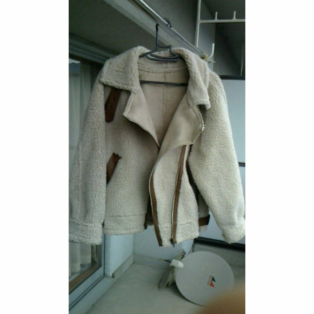 コート　暖か　リッチ感のあるムートン風　購入価額18000円を9000円で レディースのジャケット/アウター(ダッフルコート)の商品写真