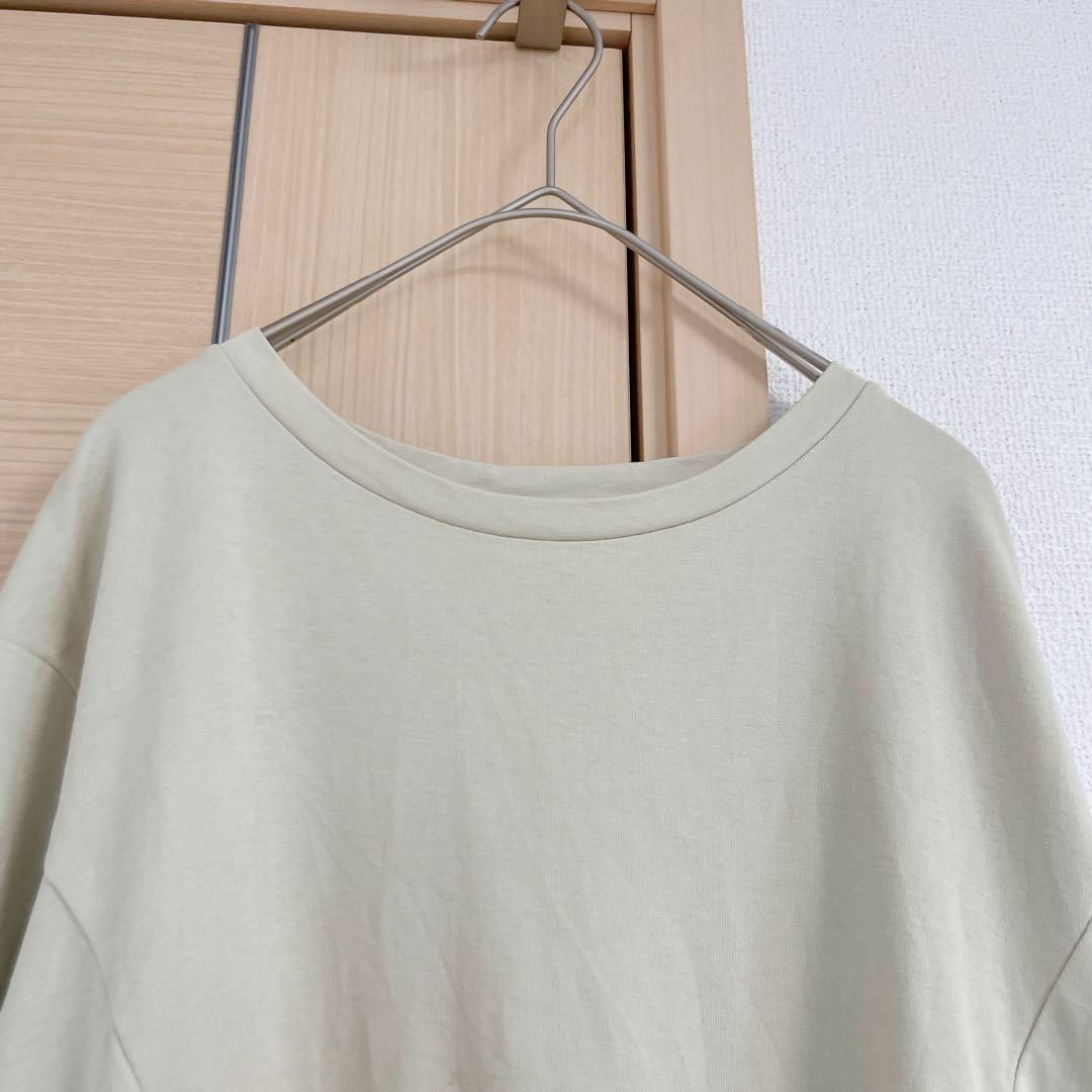 BEAMS ビームス　半袖Tシャツ　カットソー　フリル　ベージュ レディースのトップス(Tシャツ(半袖/袖なし))の商品写真