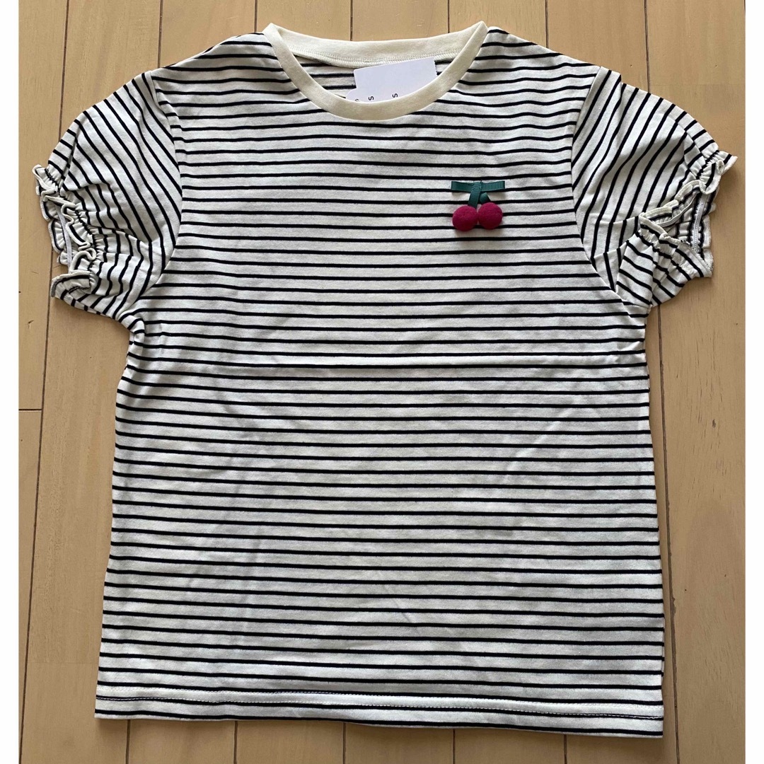 apres les cours(アプレレクール)のアプレレクール パフ袖Tシャツ 140 キッズ/ベビー/マタニティのキッズ服女の子用(90cm~)(Tシャツ/カットソー)の商品写真