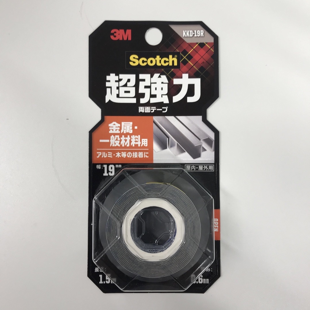 3M スリーエム スコッチ 超強力両面テープ 金属・一般材料用 19mm×1.5 インテリア/住まい/日用品のオフィス用品(オフィス用品一般)の商品写真
