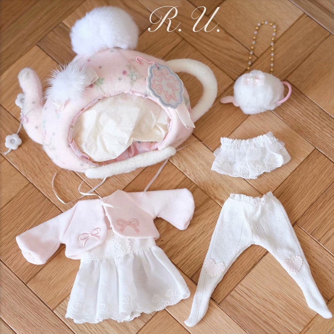 ブライス Qbaby お洋服 アウトフィット 海外作家製 リトルティーポット ハンドメイドのぬいぐるみ/人形(人形)の商品写真